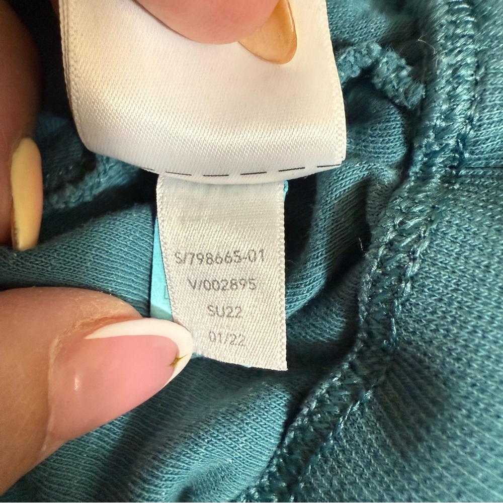 Athleta Summer 2022 Blue Teal Pullover Short Sleeve Size S 798665-01 *SEE FLAW - Picture 5 of 8